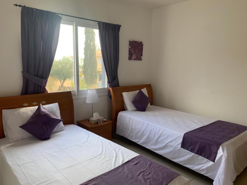 Regina Gardens - Spacious 3 Bed, 2 Bath Maisonette Paphos Buitenkant foto