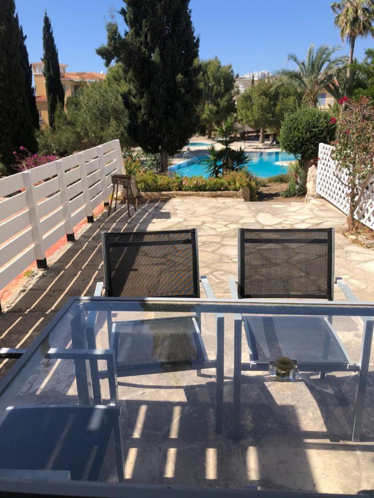 Regina Gardens - Spacious 3 Bed, 2 Bath Maisonette Paphos Buitenkant foto